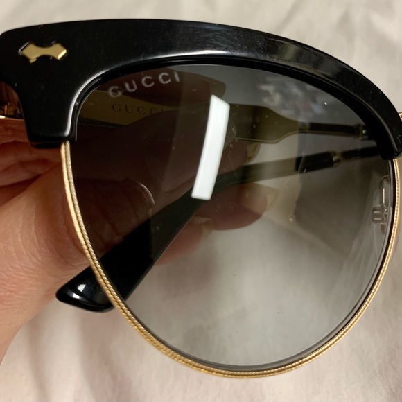Authentic Gucci sunglasses with case - Picture 4 of 10
